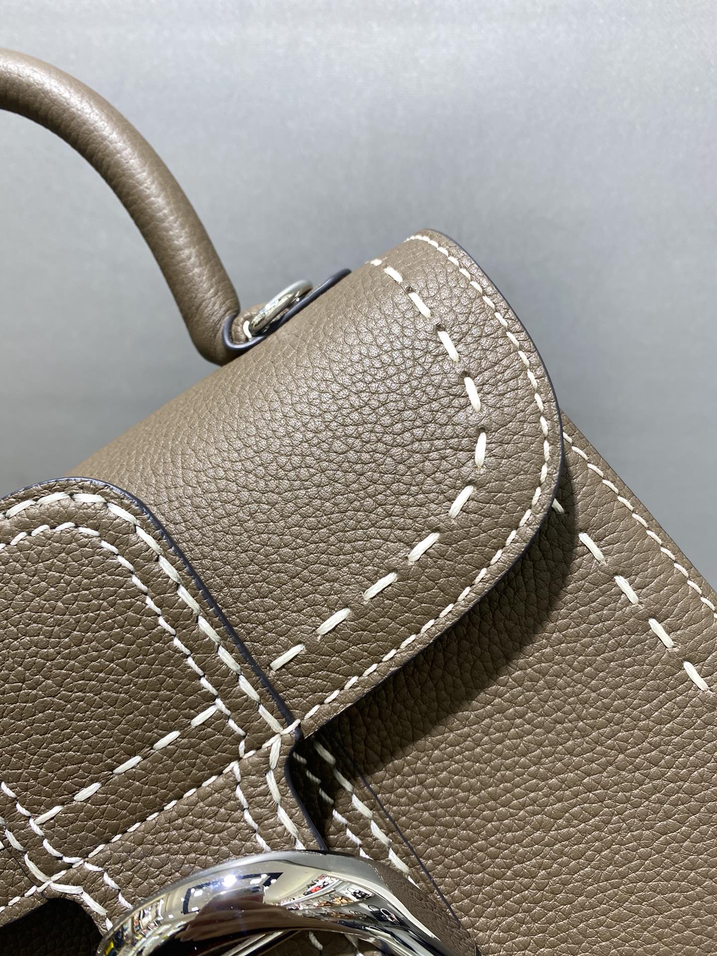 델보 브리앙 박스백 미니